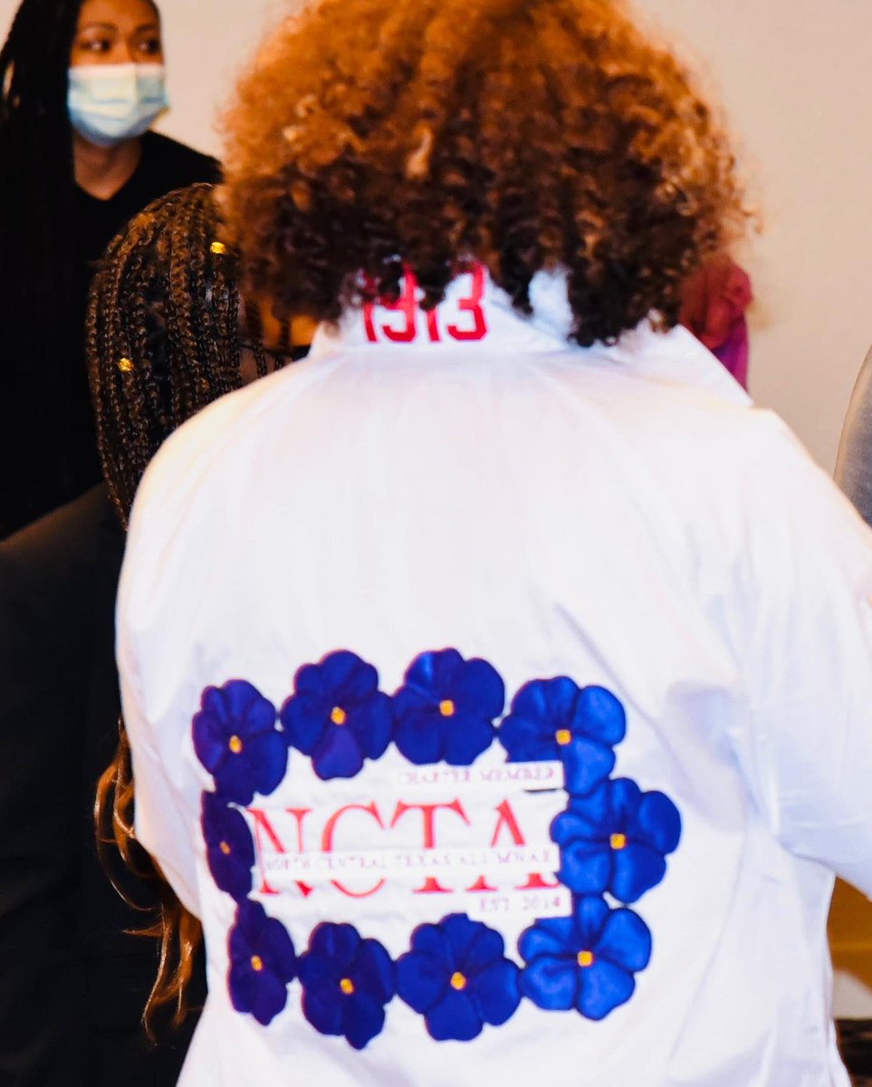 shalundacorzine's tweet image. @stuff4GREEKS thank you for helping my vision for my jacket come to fruition. #customdesign #customdrip