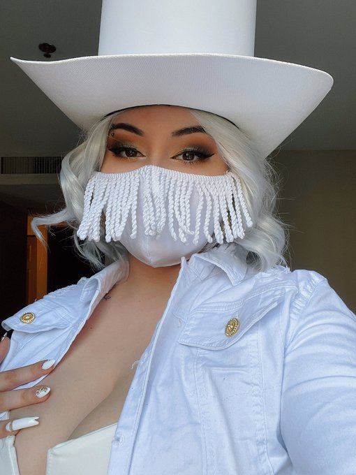 i look like my car says dont mess with texas https://t.co/errl81YQmv<a href="/tag/chainsawman"class="tags"><span>#chainsawman</span></a>