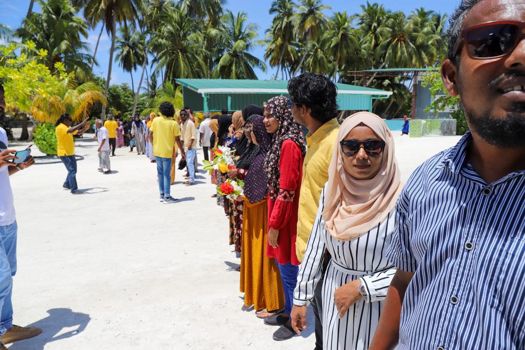 GGamru's tweet photo. Kolhumadulah @Imthiyazfahmy kurevvi 
#ThilafathugeRamzu  dhathurun maabodukoh yageen vejje 
Mamen atholhuge mdp  members thibbevi faaithuvi 16 aharu kuri bura masakkai oyaa dhaan dhookollan noon kan 
Mamen atholhun yageen kan dheny 14 may ga u turn eh nagaa manzil hifaane kan https://t.co/jA2rVlsPua