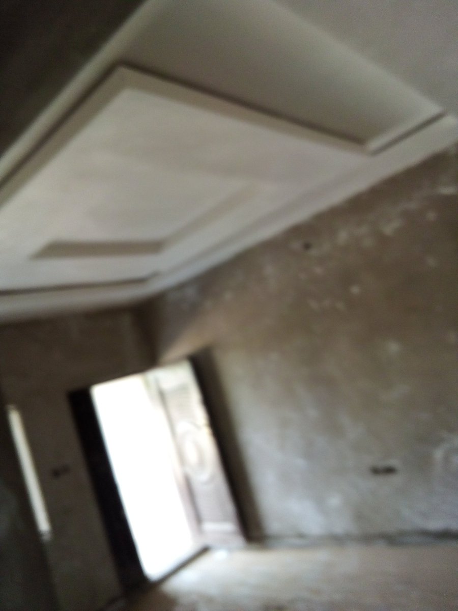 WorldAgentGlob1's tweet image. Newly built 2 bedroom flatFull POP at new sawmill going for 400k