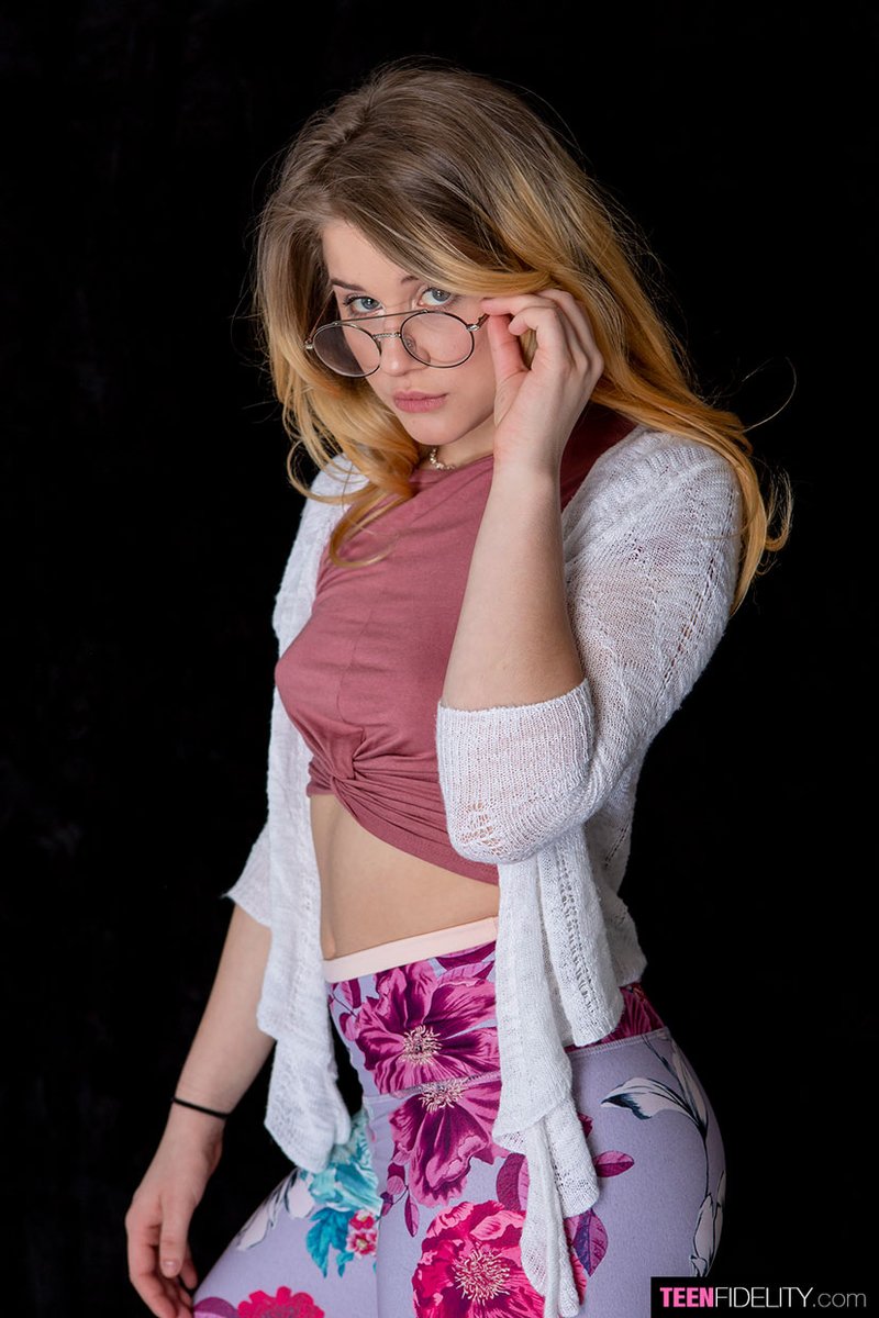 XXXBios's tweet photo. Check out our updated Taylor Blake @MissCarolina421 biography! https://t.co/EW8ylVfFoM #TaylorBlake #TaylorBlakeBiography #XXXBios https://t.co/nS9EQOuwKQ