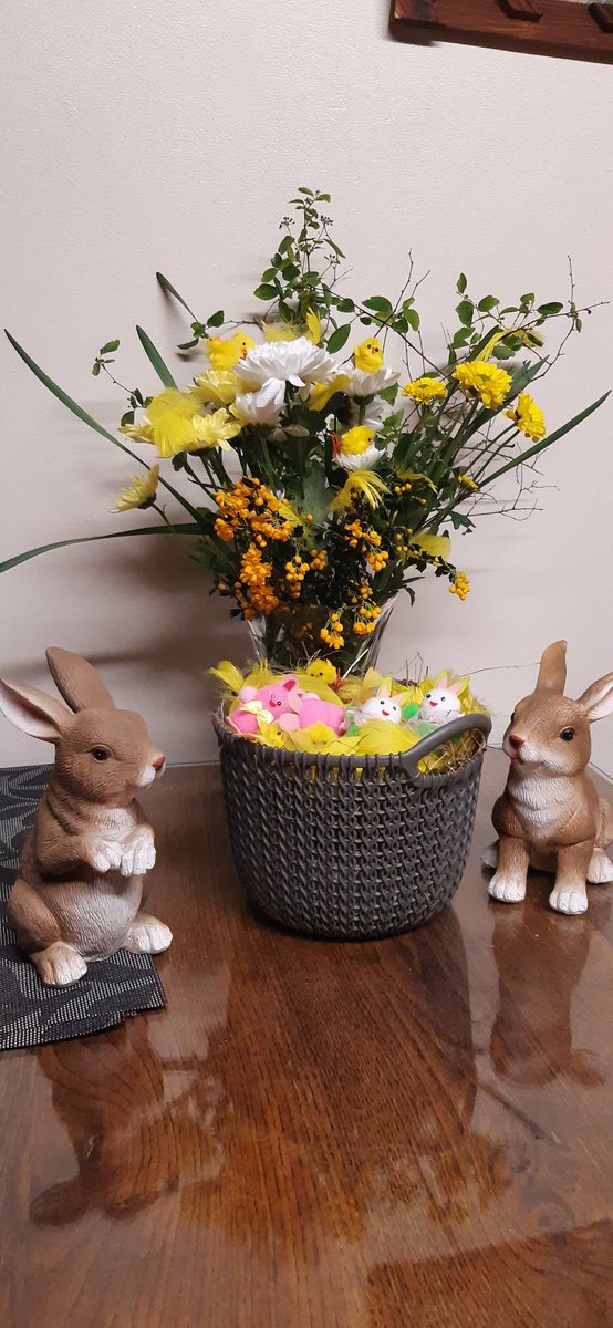 Nice bit of Easter work by the #mammy Foran. #HappyEaster. #GoodFriday #EasterWeekend #Easter2022 #rabbit #easterSunday
