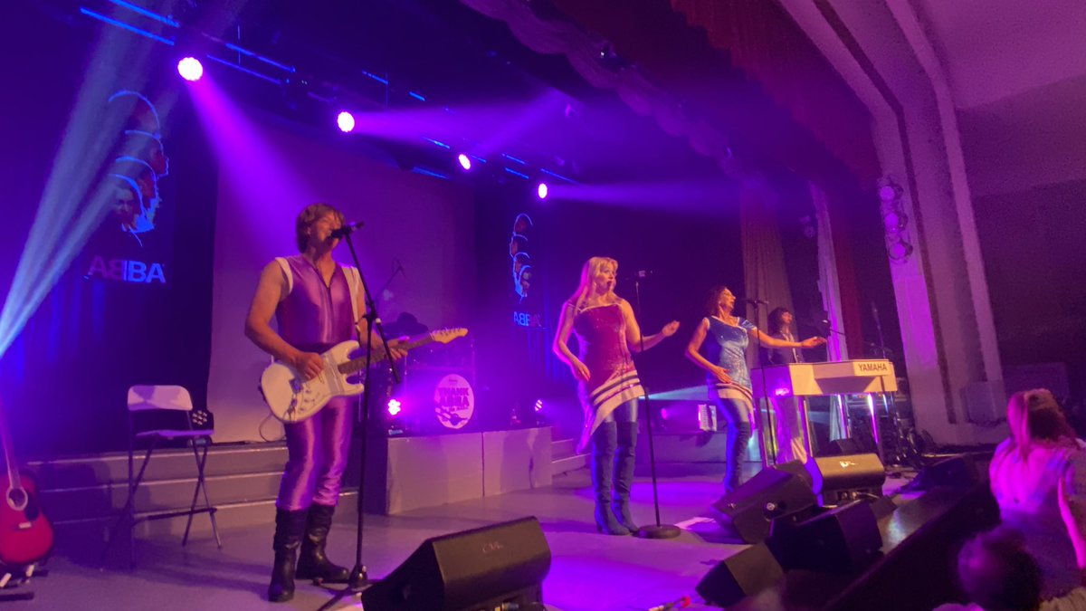 EYiheng's tweet photo. It was amazing show of #abba @BabbTheatre.
@ABBA #concert #easter https://t.co/Fa00P5eRfe