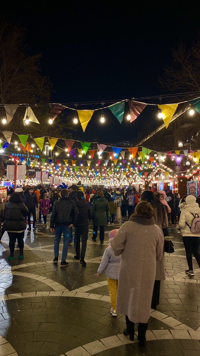 بما ان الأجازه قصيره وناس تخطط تسافر
اشوف الدول المناسبه
بريطانيا 🇬🇧 لندن
هولندا 🇳🇱 عندهم موسم التول...