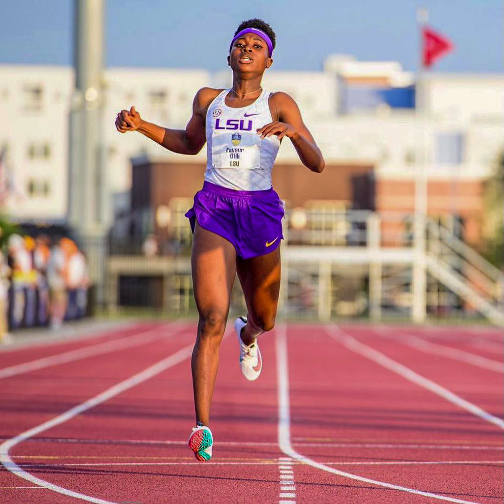 MakingOfChamps's tweet image. Favour Ofili has broken Blessing Okagbare's 200m National Record (NR) at the Tom Jones Memorial, running a blistering  21.96s!!!!!!!🔥🔥
Her time is the fastest in the world this year, the fastest ever in the NCAA and a new School Record.
