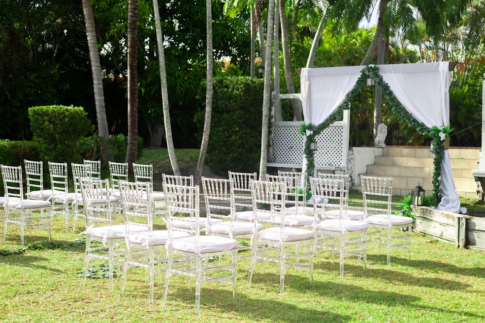 ExperienceLove3's tweet photo. And it's a dreamy beginning to a fairytale wedding. 💕

Congratulations Tatyana &amp; Dale.. 🥳🥰🎉

Planning a wedding ??
Give us a call 🤙 now and let us be a part of your big day.

#experienceloveevents https://t.co/zAsy73x68u