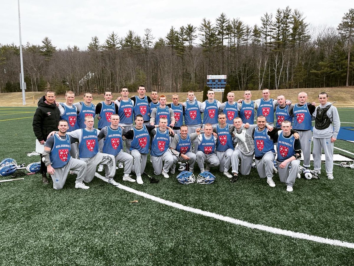 HoldernessToday's tweet photo. This spring, to show support for a teammate who lost his father to cancer, all 29 members of the Holderness boys varsity lacrosse team shaved their heads to raise nearly $30,000 for the Sarcoma Center at @danafarber. Read more at
https://t.co/LiZTfhe0UP

@TeamHolderness https://t.co/Vt1co9yDoy