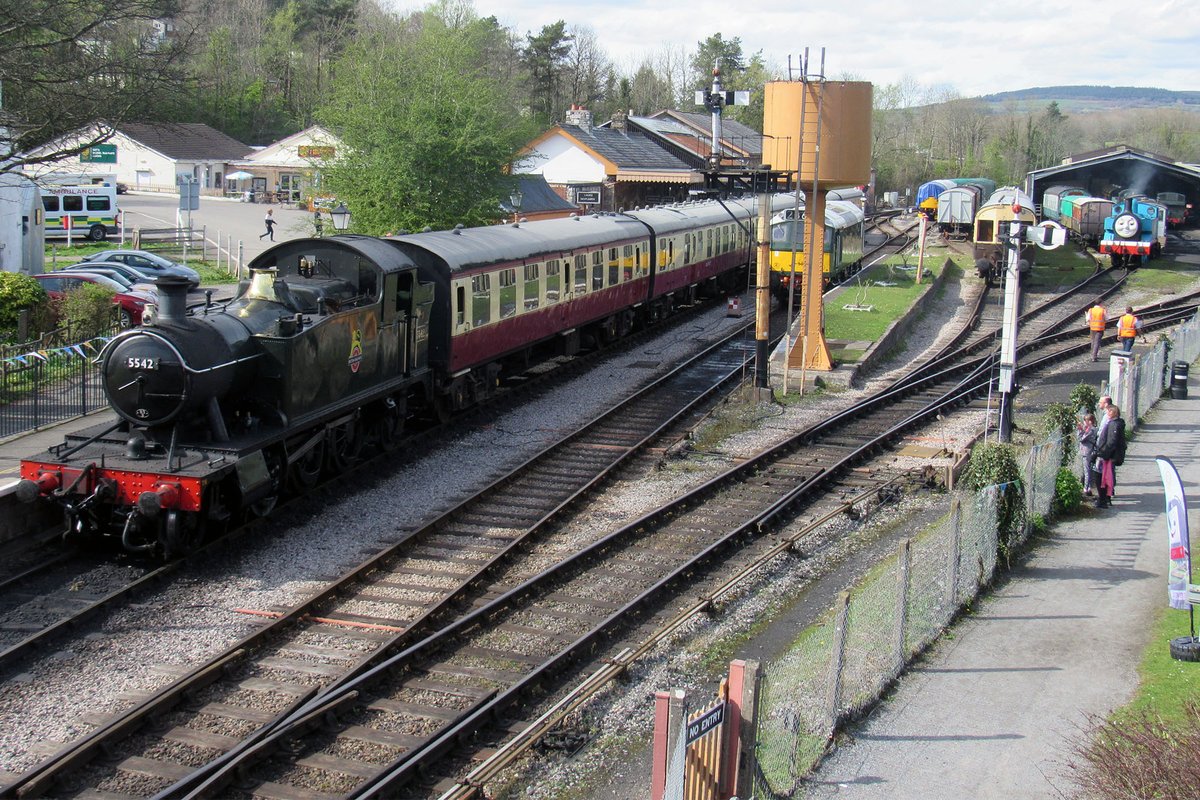 Enjoyed 5542 at <a href="/GWSR/">Gloucestershire Warwickshire Railway</a>, <a href="/WSomRailway/">West Somerset Railway</a> &amp; <a href="/southdevonrly/">South Devon Railway</a> in the 10 years I've been back into trains but think this is its last week before overhaul. Here it is at Buckfastleigh on Thurs (surprising me by being in BR green now!), with cameos from D7612, 33002, Thomas and 6430