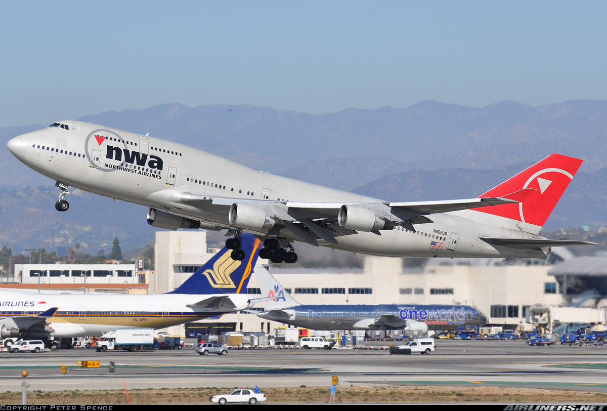 n194at's tweet photo. Best B747 airline livery? #AvGeek https://t.co/4UjXUDWCUI