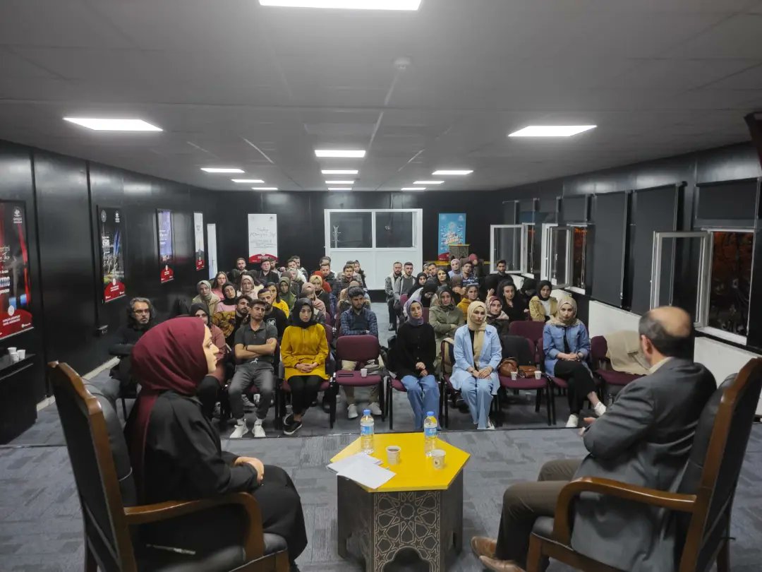 dusmedtop1's tweet photo. Düşünce ve Medeniyet Topluluğu olarak hazırlamış olduğumuz Ramazan Sohbetleri adlı programımızda konuğumuz Dr.Öğr.Üyesi Ömer Demirbağ oldu. Değerli hocamıza güzel sohbetinden ötürü teşekkür ederiz.Etkinliğe katılım sağlayanlara teşekkür ederiz.
@omerdemirbag_23
@ebsvan2 https://t.co/prRinVmjqR