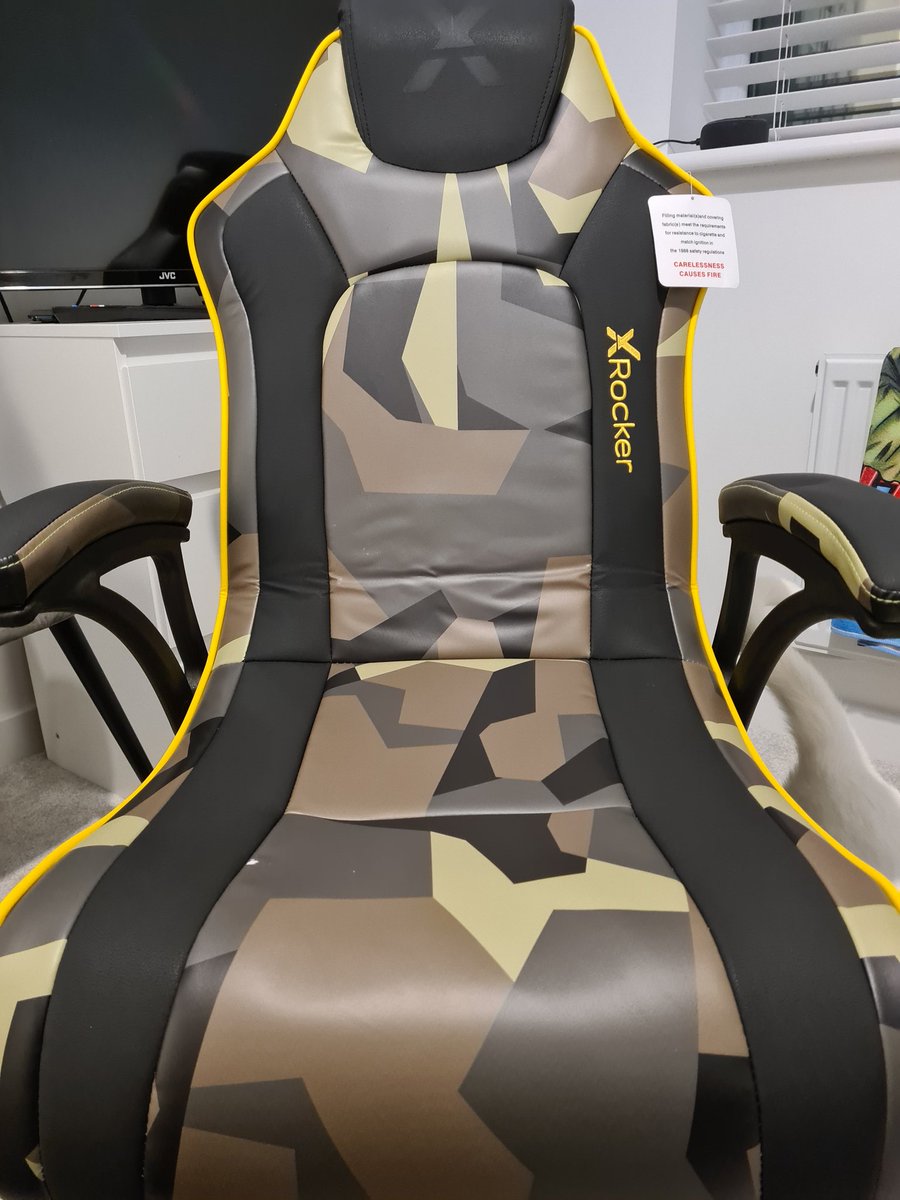AnthonyBarber17's tweet photo. @Argos_Online I've DM'd ypu as I'm really not happy with the standard of this product that my son opened today for his birthday https://t.co/Jmui2zc3CY