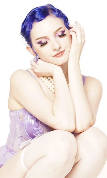 Had my first lingerie photoshoot last week! I cant wait to get more of my photos back, they turned out