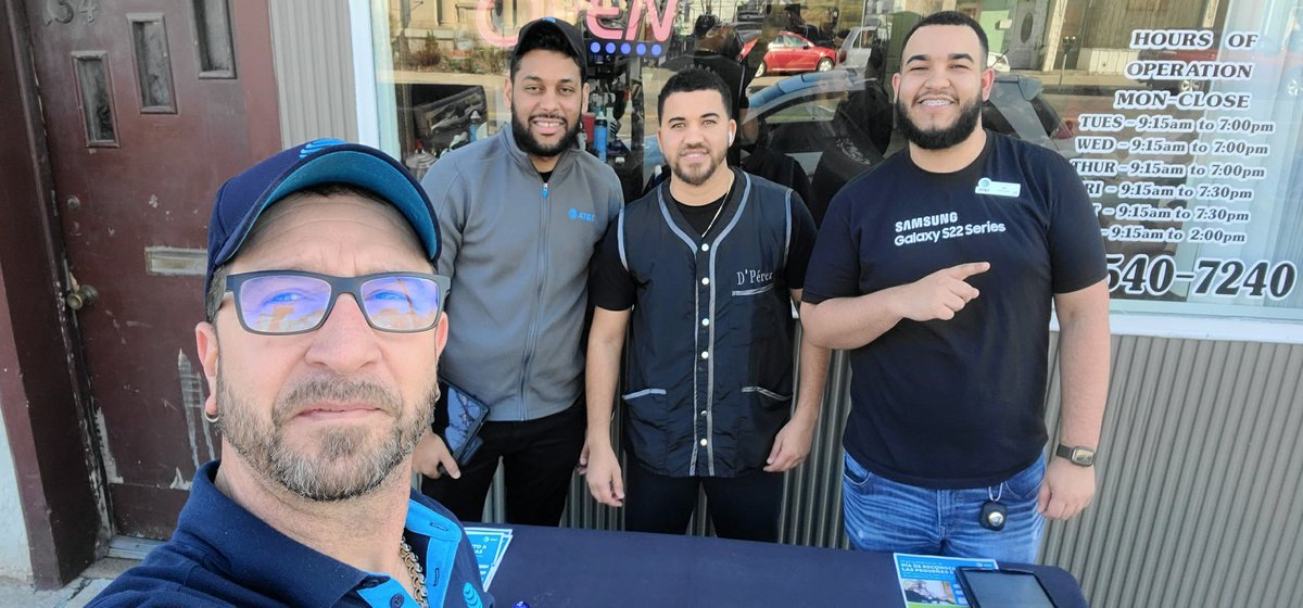 JYacina's tweet photo. What is street sweep you ask for team swag? A table day at D’Perze BarberShop. 8 ppv, 3 data 2 Tv and a twitter post to boot. #swagstreetsweep #nolimithazzy #lifeatatt #getoutofthebox #OHPAunstopable @BrianWest_OHPA @realmccoy1988 @LalaFremont @ricrubio74 @TeamSWAGOHPA https://t.co/HK7w3WEMJe