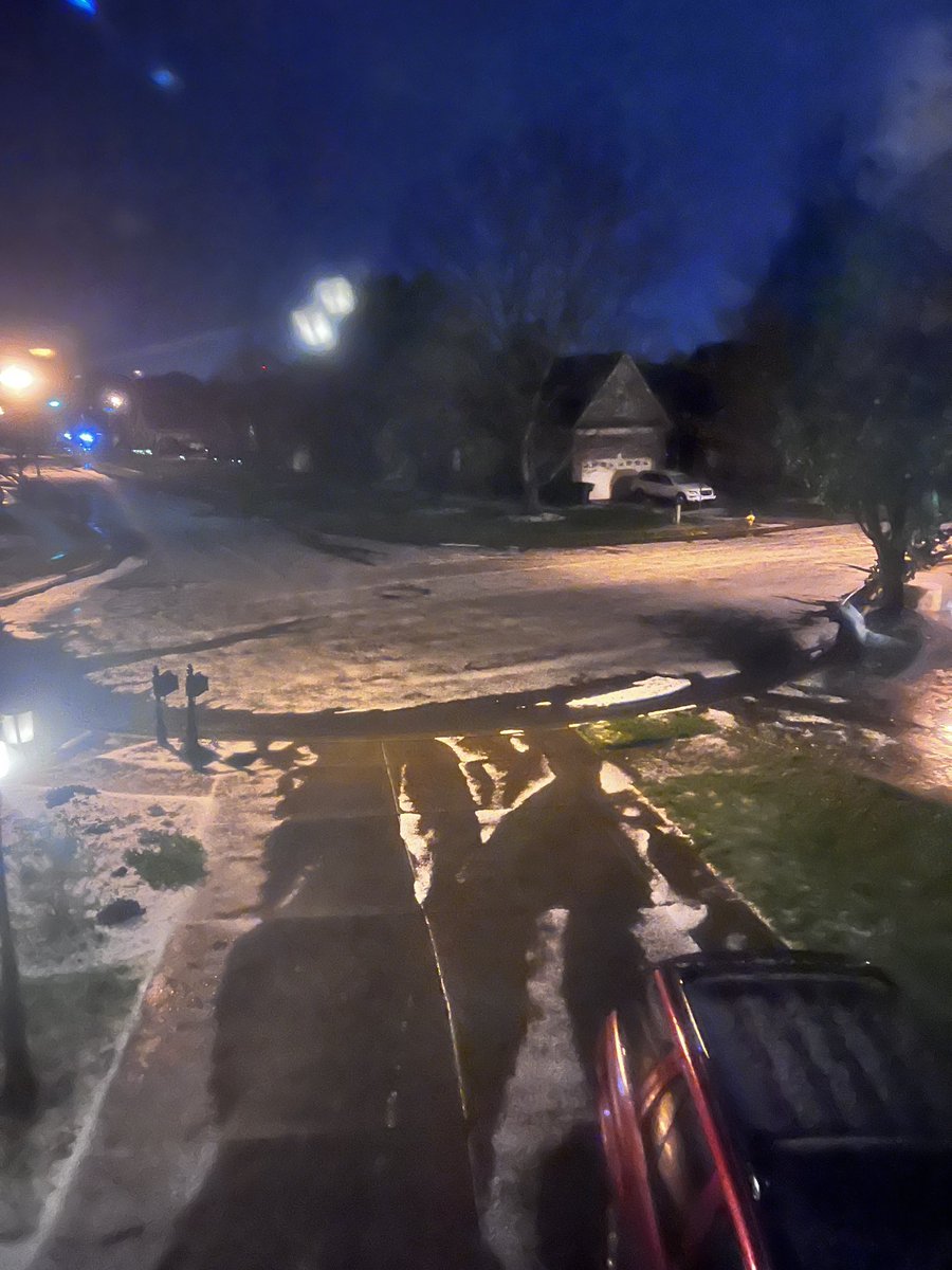 m2mayer's tweet photo. @RuthSevereWx #tspotter near MTSU https://t.co/zaDXo8zDyT