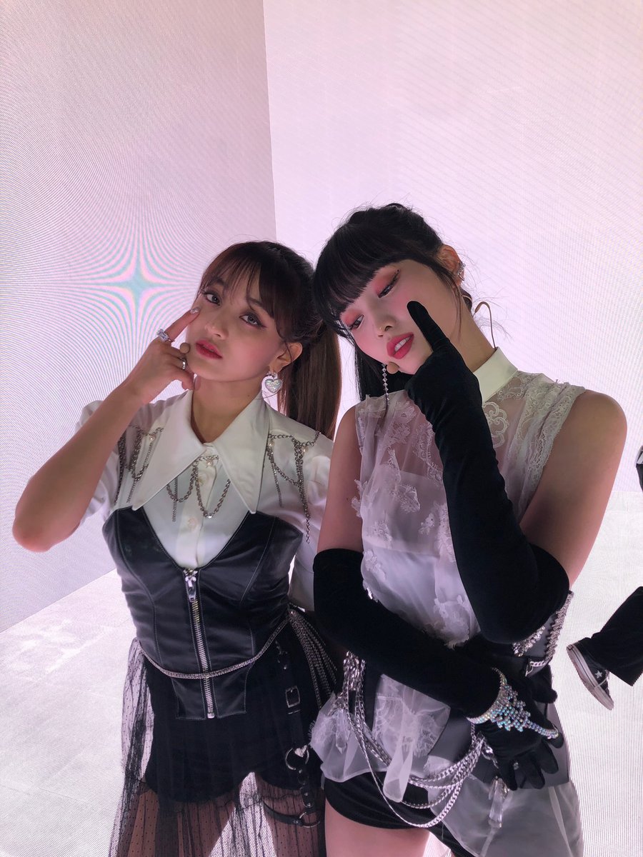 barbiegirImomo's tweet photo. i understand mina https://t.co/uI3LwWnz9K