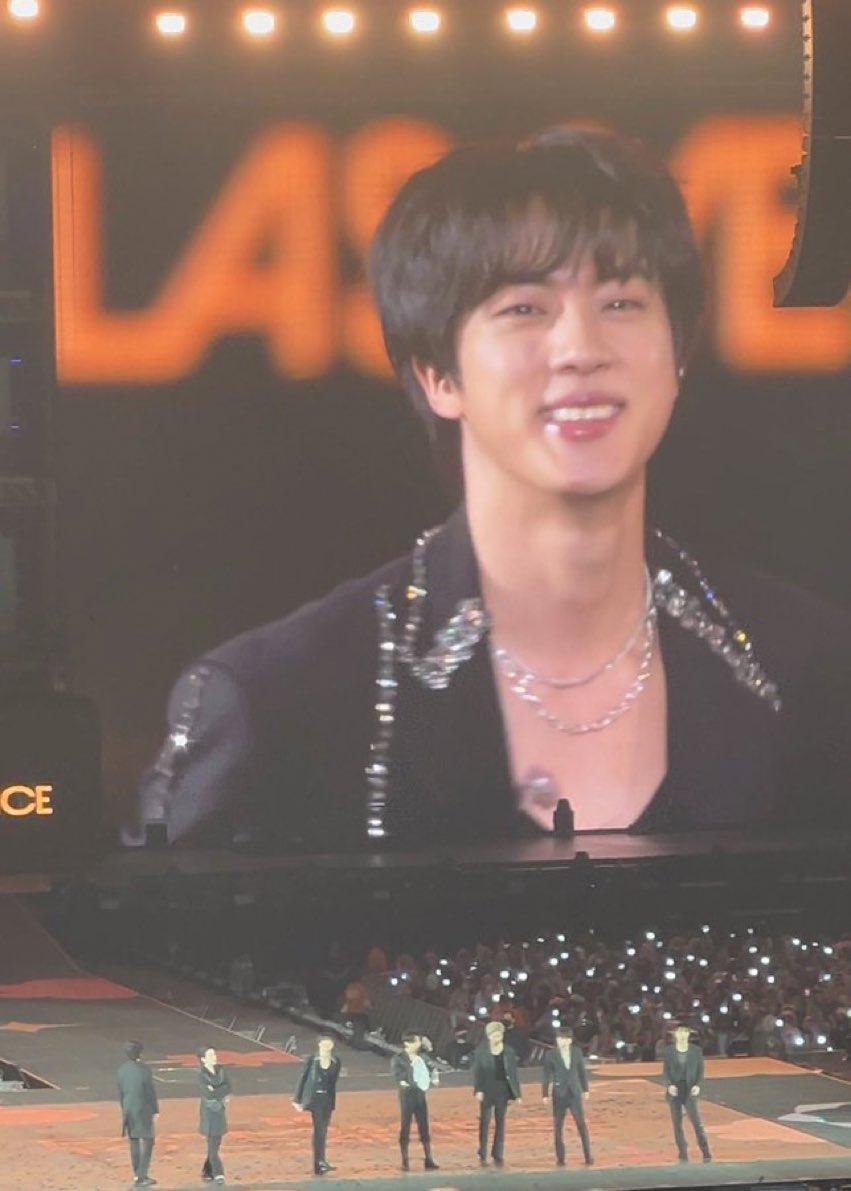 ilecsn's tweet image. i love him sm :((