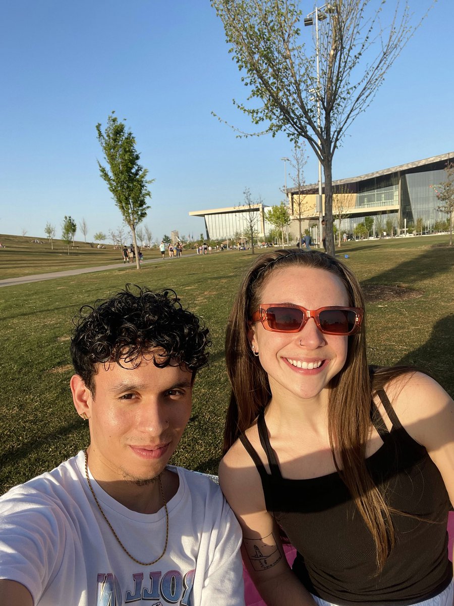 KayleeBreannJ's tweet photo. Beautiful evening at the park https://t.co/qALdKfSWJe