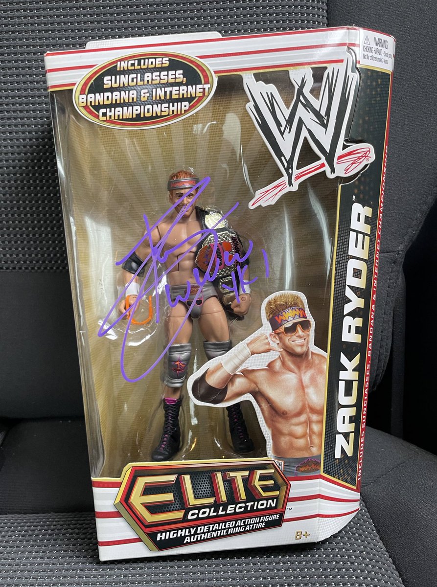 WellsMania's tweet image. I’ve been waiting quite a while to get this Series 17 Elite Zack Ryder Action Figure signed by @TheMattCardona 
Thank you Broski!
It’s gonna look great in my collection!
#WWWYKI #SCX #SCX2