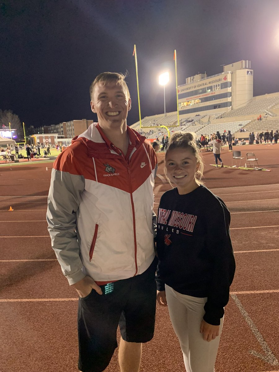02brooklyn_a's tweet photo. It was a great day getting to watch the Mule Relays at UCM today! I had the privilege to meet and chat with coach Dan McCarty, Kip Janvrin, and many of the talented athletes. Thanks again so much for your time, @UCMTF. ❤️🤘🏼🖤 https://t.co/qD7jvh7e1b