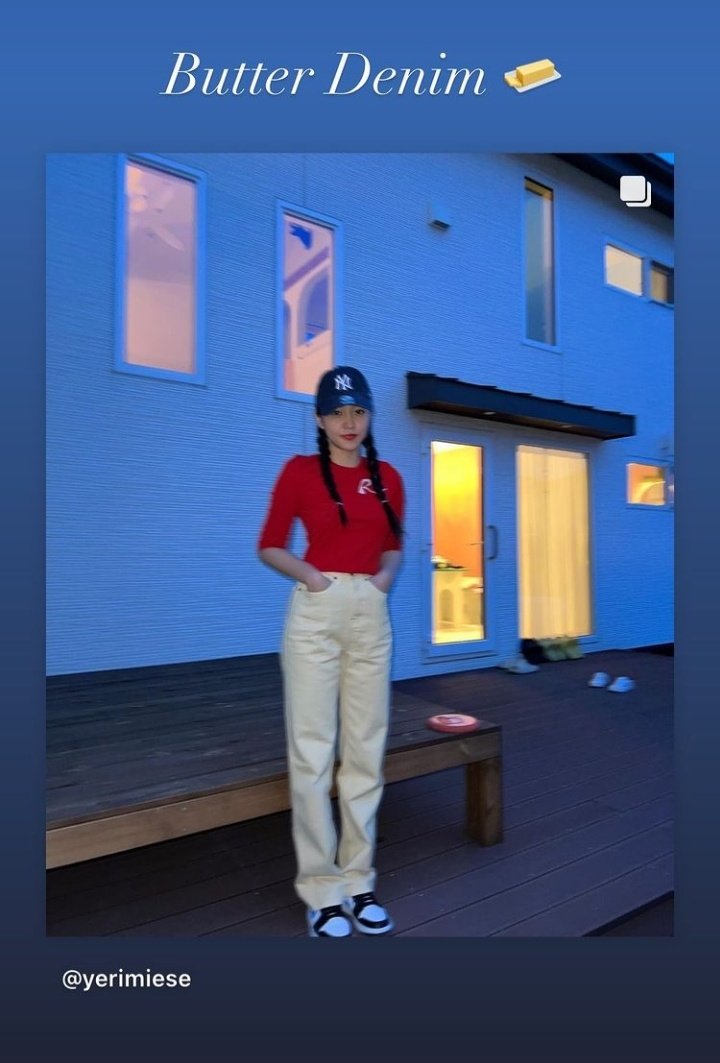 kimyerimbrand's tweet photo. [MODEST MOOD] IG update with #YERI

Butter Denim 🧈 
https://t.co/mHjpLNmFLH

#예리 @RVsmtown #modestmood https://t.co/QYZtzF231E
