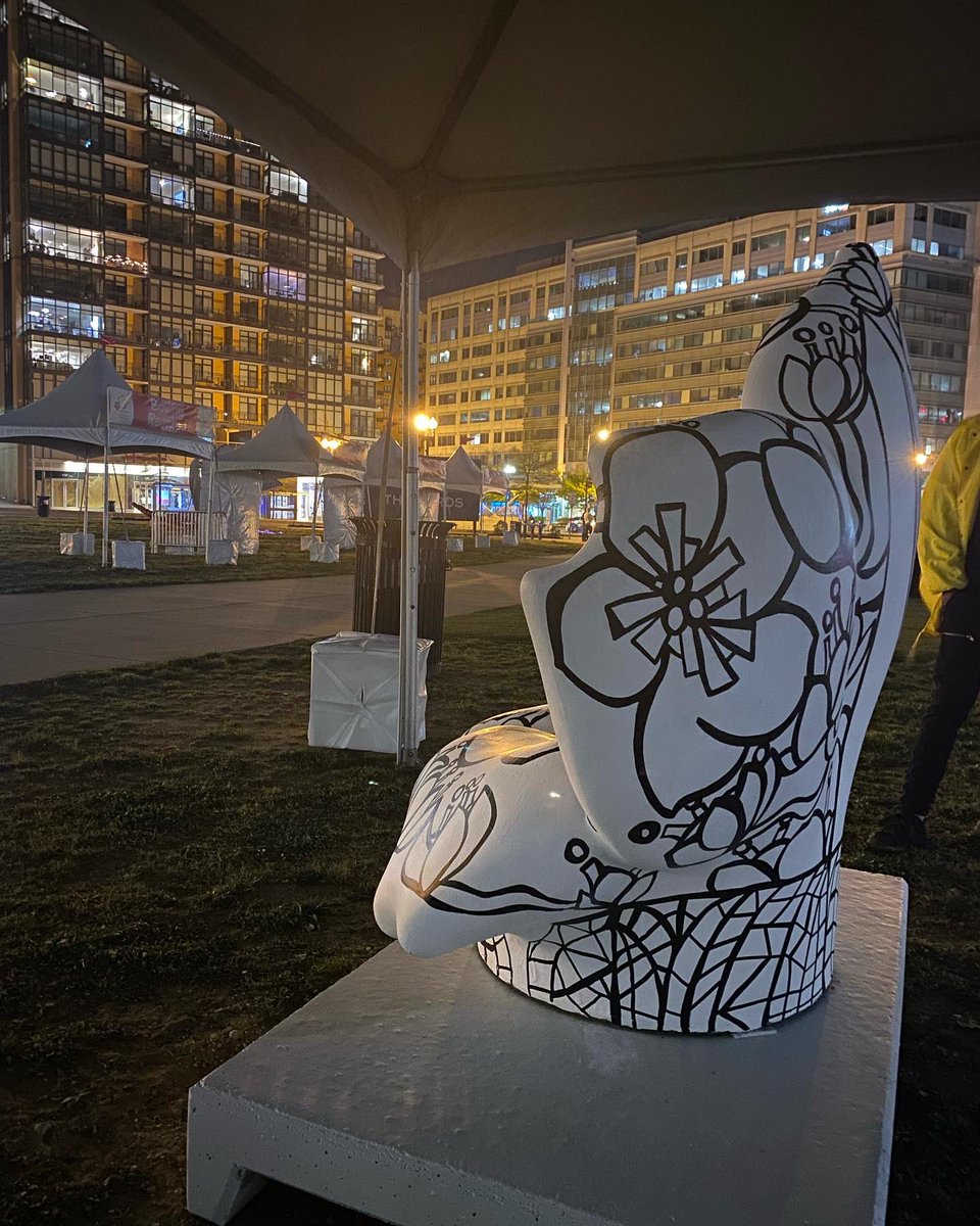BlueHueLea's tweet photo. Come paint-by-numbers with me tomorrow! @CapitolRvrFront directly across from Navy Yard @wmata during @CherryBlossFest Petalpalooza 🌸 will be a blast! @TheDCArts @DCDGS @202Creates @MayorBowser @SecretaryofDC @JapanEmbDC @TheEventsDC @Orange_Barrel @ParkWestGallery https://t.co/KVPyq060Rn