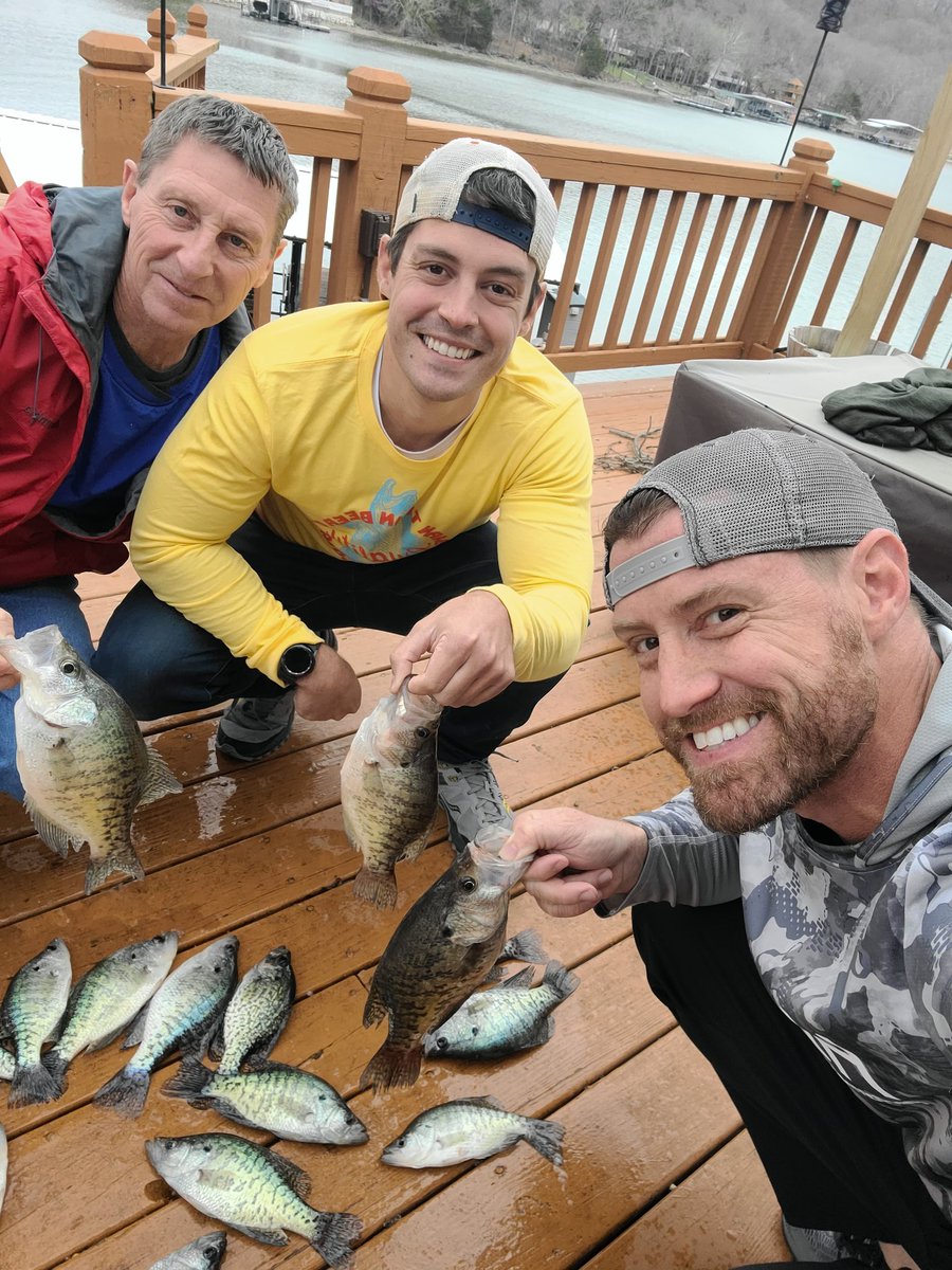 devriesl's tweet photo. Fun day of fishing at the Ozarks! https://t.co/BZ2NEdPYlK