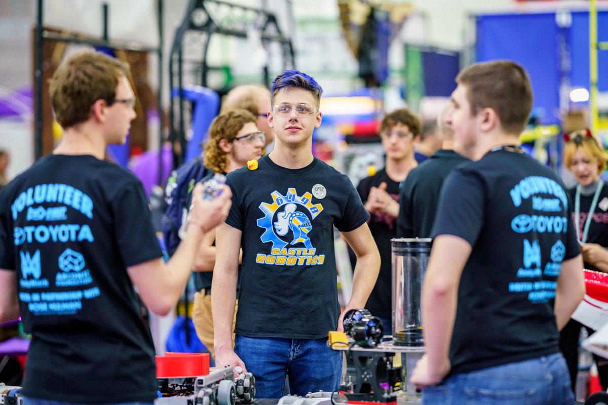 While the action @FIRSTINRobotics State Championships @ #rosehulman can be intense, there's a sense of cordiality & support that's refreshing. Everyone is a winner in getting to these finals. Good luck in today's playoff matches.