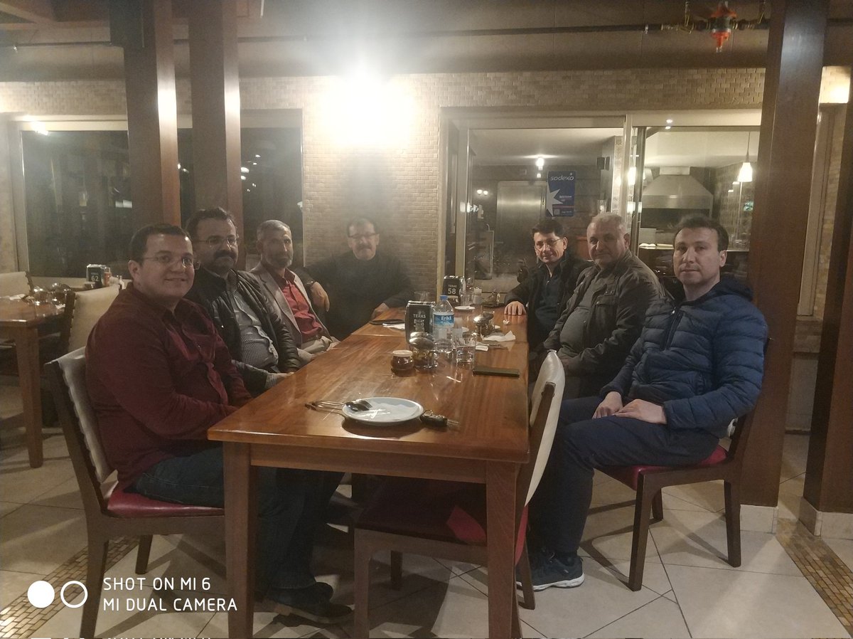 Şube yönetimi olarak sendikal çalışmalarımızın değerlendirildiği haftalık olağan Şube Yönetimi toplantımızı Sahur bereketi ile gerçekleştirdik.Hayirlara vesile olsun inşaallah..