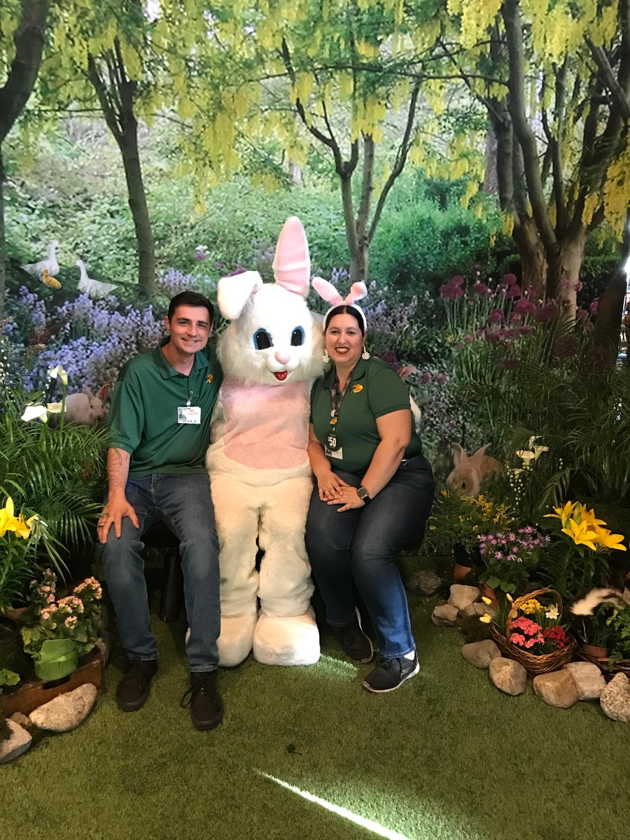 The bunny fun continues today through Easter Sunday!
Hours: Saturday 11am-6pm                   Easter 11am-3pm