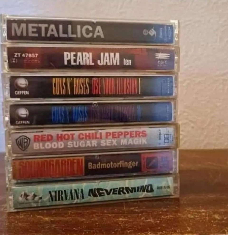 lacuevacultural's tweet photo. 1991...fuimos felices y no lo sabíamos...

Ah y todo eso se publicó con 3 meses de diferencia... Increíble! 

#Metallica #PearlJam #GunsNRoses #RedHotChiliPeppers #Soundgarden #Nirvana #rock #music #musica #rocknroll #metal #heavymetal #grunge https://t.co/zItaGUQFpV