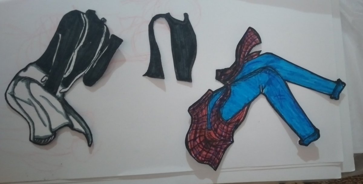 LosGuardias's tweet photo. Cual diseño les gusta más? Me gusto hacerlos para mi personaje favorito #fanart #moda https://t.co/0fWQ9ysaGS