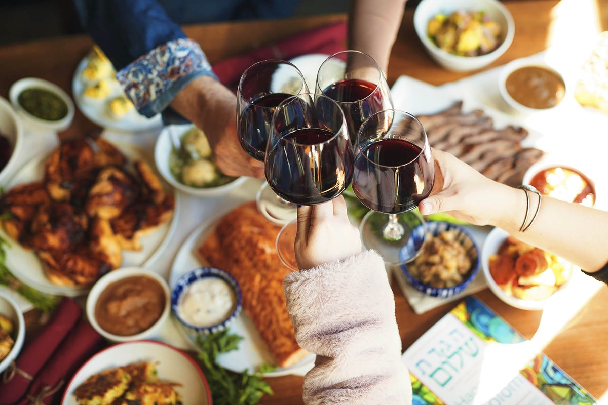 FarmDistillDC's tweet photo. Wishing a very happy #Passover to all who celebrate! We hope those who have ordered our #PassoveratHome, those who are dining in our restaurants, and everyone who observes has a lovely time gathering with friends and family. ๐ https://t.co/v05K4gUtB7