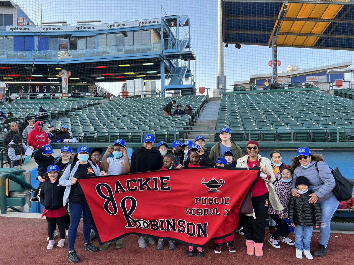 HebatallaMosta1's tweet photo. Happy Jackie Robinson Day. We are at the the Brooklyn Cyclone celebrating with JRS families and staff https://t.co/ijuh6vdTvJ