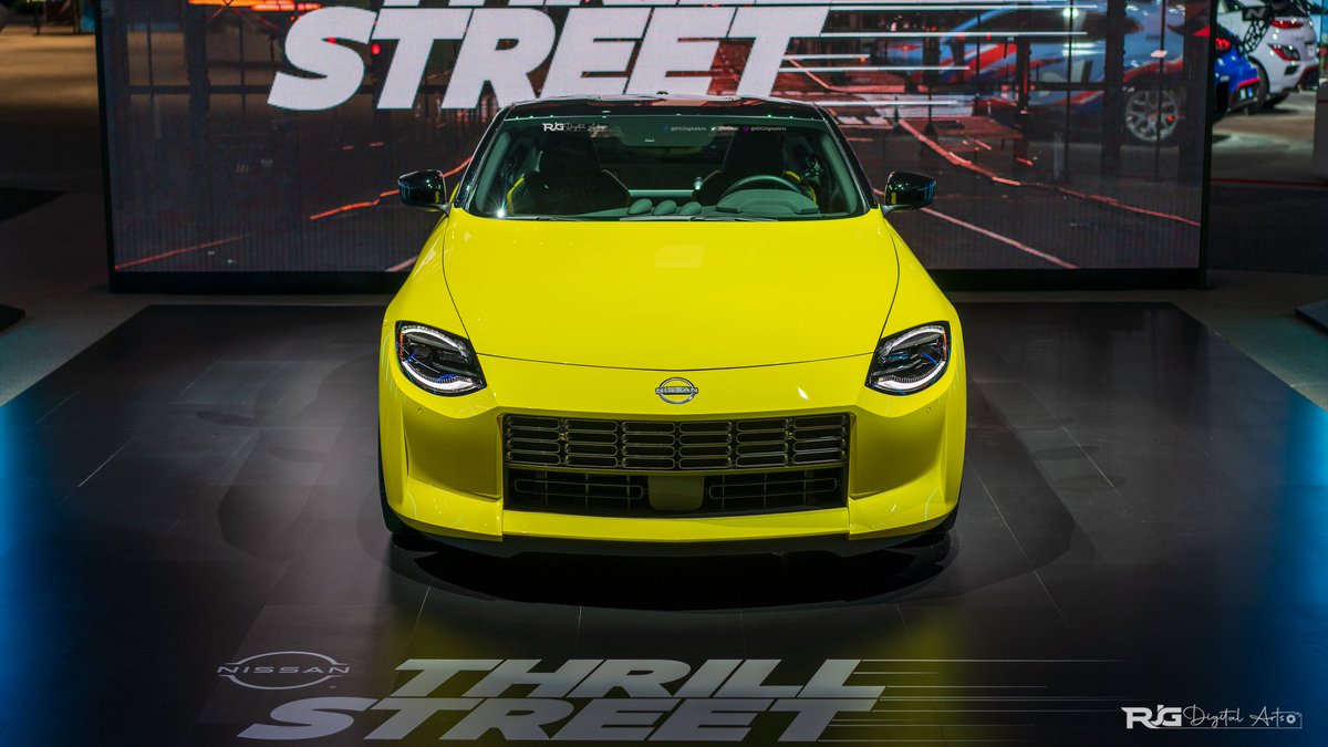 ArtsRjg's tweet photo. Not only did I meet the car, I met Alfonso Albaisa! I'm ready to move to Thrill Street! NEED A Z! #Nissan #Nissanz #nissaninsiders #nissanemployee #z #thrillstreet #thrilldriver 

@UrsulaZerilli @Nissan @NissanUSA https://t.co/xBDJLK2BBq