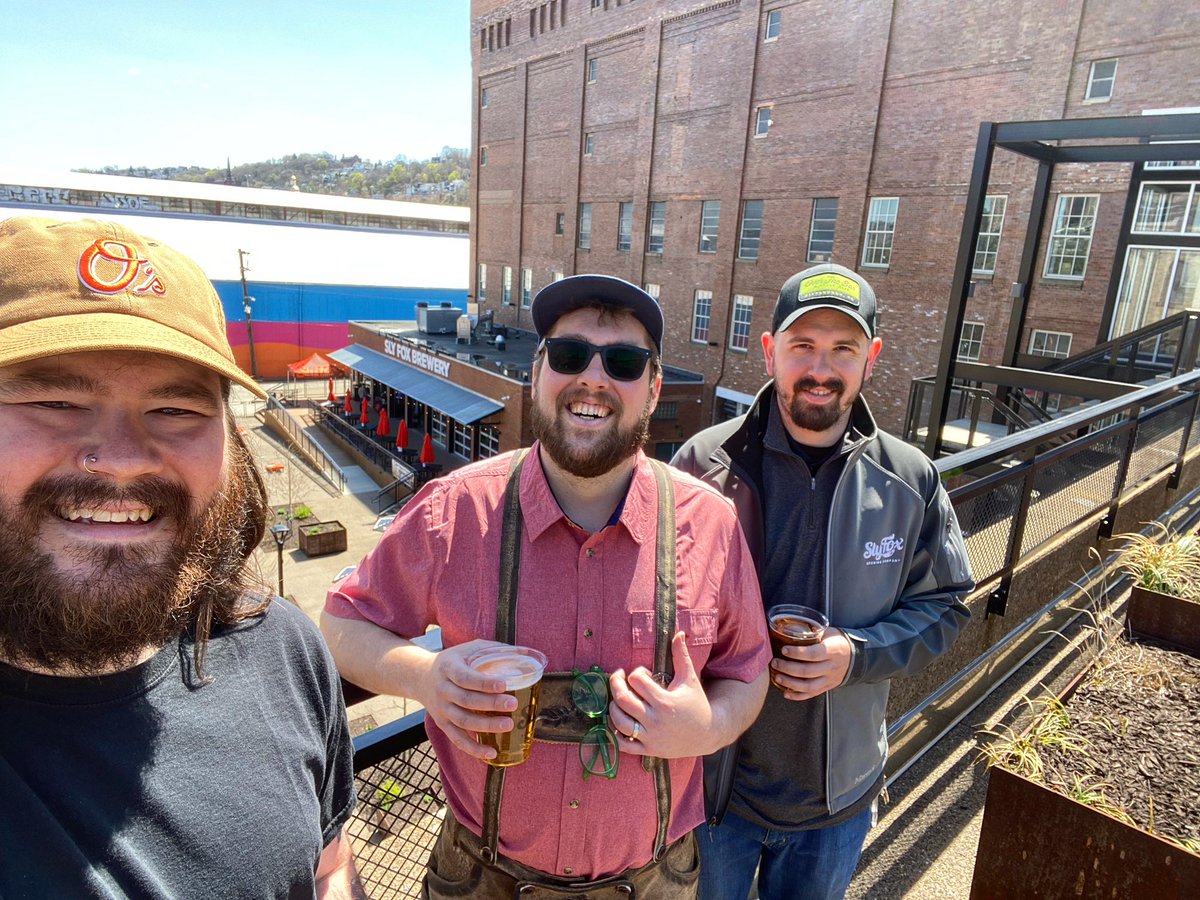 Just some smiley boys tipping beers at <a href="/TheHighlinePGH/">The Highline</a> 🍻