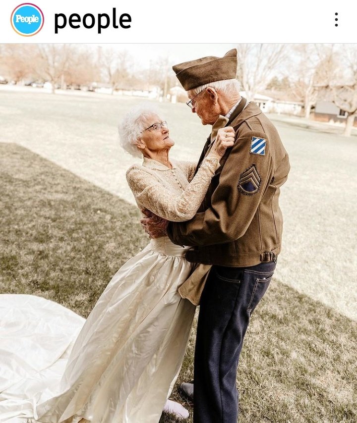 AriaaJaeger's tweet photo. Nancy, 87 and Melvin, 91 Lubbers celebrated their 70th anniversary with a photoshoot. They have 5 children 12 grandchildren and 21 great-grandchildren! 
Via @people 
📸 by their granddaughter, Anna Behning Caters
#relationshipgoals https://t.co/oSg2U5T71s
