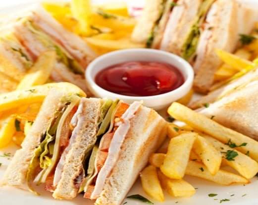 Un clásico, jamás pasa de moda. ¿ Dónde comiste el mejor ? Comienza este servidor. Fuentes de soda CADA. Los leo.