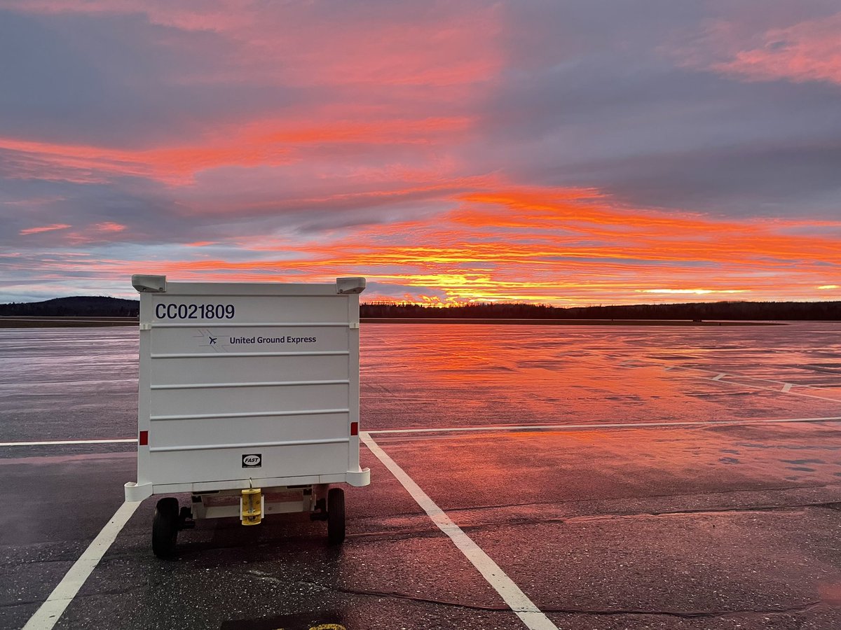 Come visit us in PQI! We have the best sunsets, sunrises and the friendliest employees! 😊🥰#teampqi #weareuge #flypqi
