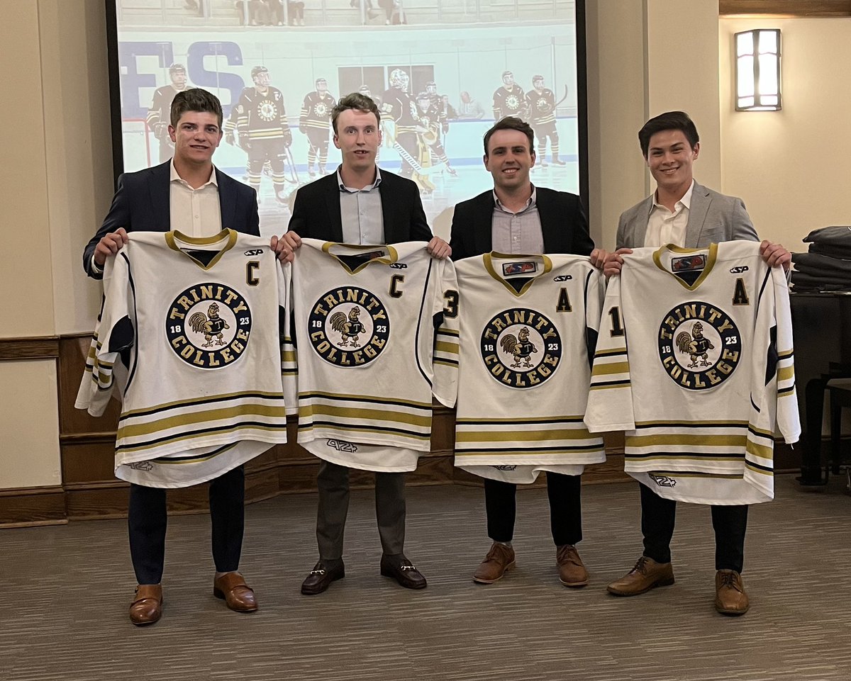 TCBantamsHockey's tweet photo. Congratulations to our 22-23 leadership group, Andrew Troy, John Campomenosi, Paul Selleck and Riley Prattson.  #Rollbants https://t.co/CavXXU9TIn