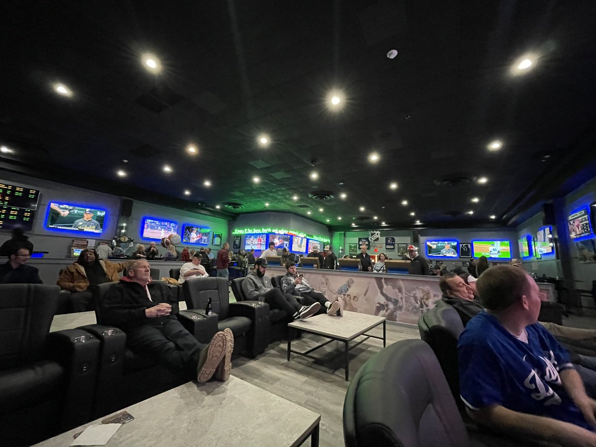 Jimmy Knutson tweet media