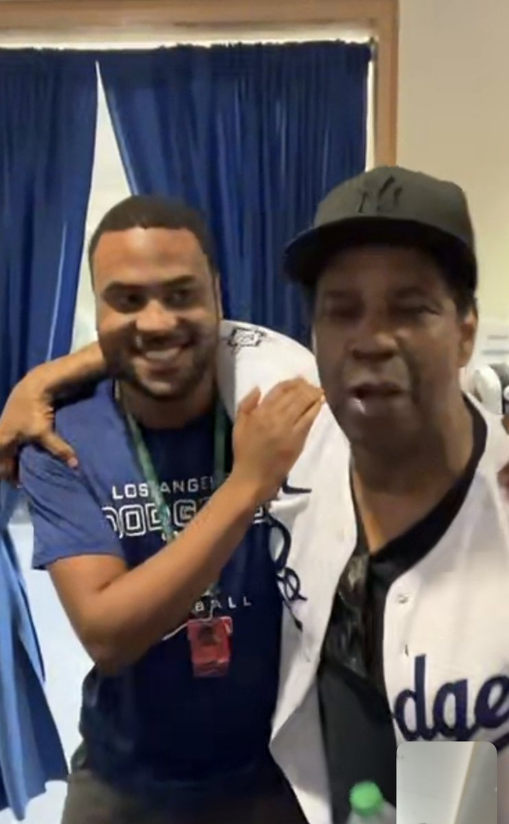 hollyrpeete's tweet photo. RJ just got that pregame clubhouse hug from Uncle Denzel ๐๐๐๐ Thank you for the FaceTime #workdad Lon ๐๐พ#AlwaysLA https://t.co/uz3L1s5zmO