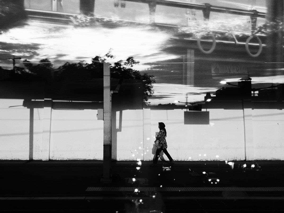 Still available on <a href="/objktcom/">objkt</a> 🔥

"The Path"
4ed left • 1.2xtz
objkt.com/asset/hicetnun…
henext.xyz/o/716009

#NFTCommunity #nftphotography #CleanNFT