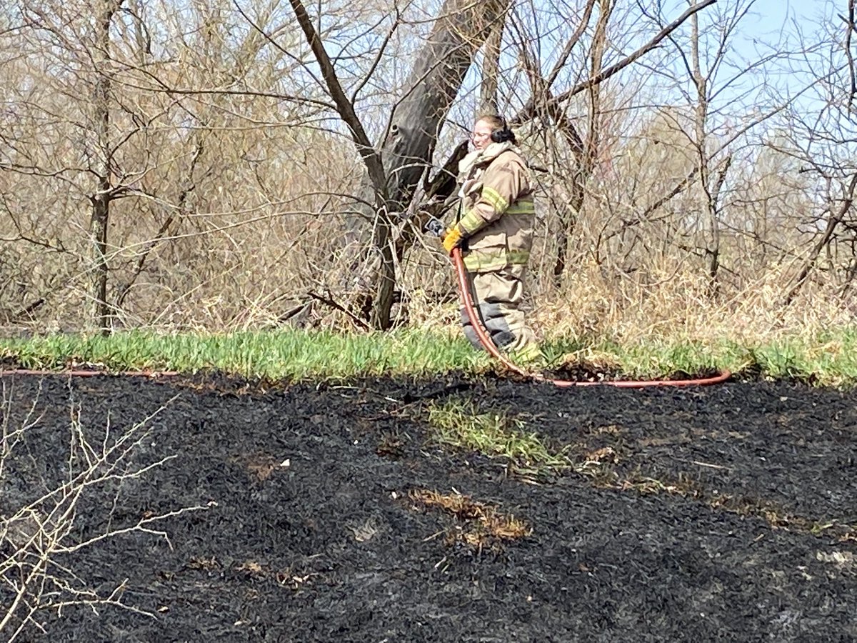 BCFD3's tweet photo. At 10:59 hours BCFD#3 Pickup 32, Pumper 31, Tanker 34 and Command 30 along responded to the report of a grass fire in the Hillwood Addition. Upon arrival, two small grass fires were located in a field next to the road. Both fires were extinguished quickly without incident. https://t.co/ifKsebeGNm