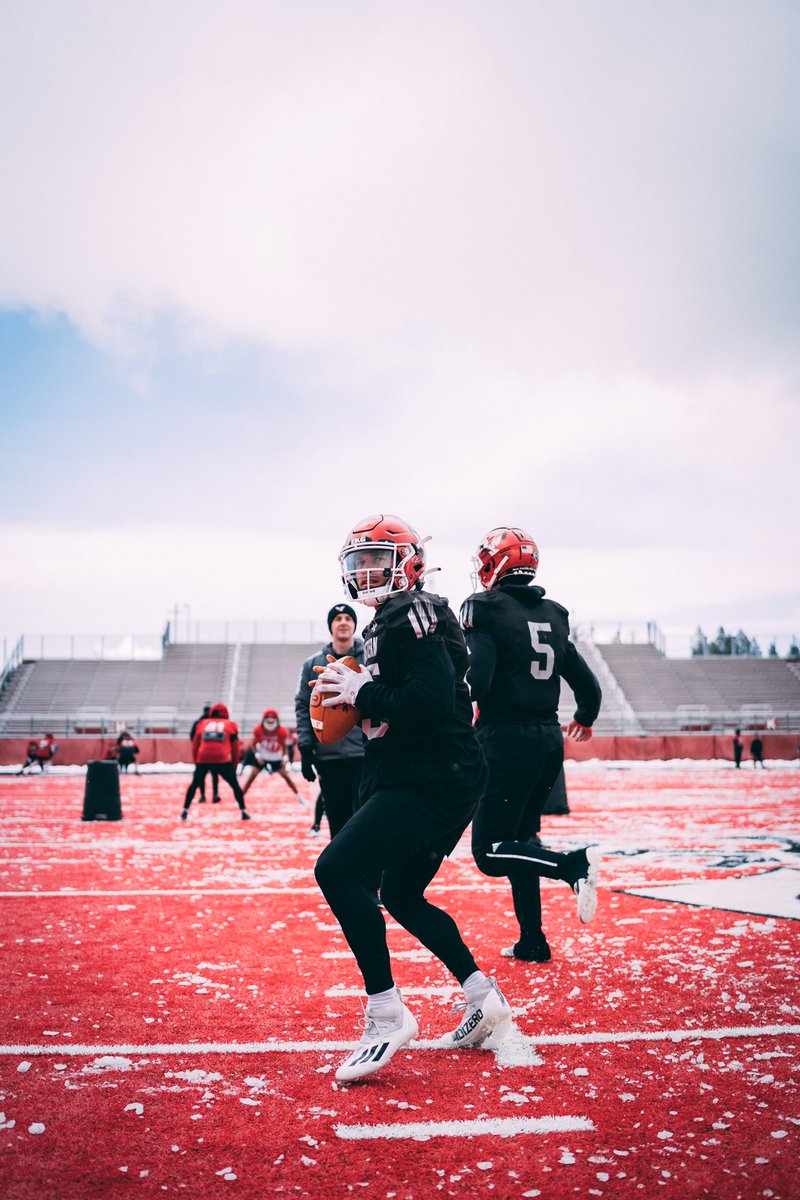 EWUFootball's tweet photo. Take advantage of every opportunity. #GoEags https://t.co/p24SWz4195