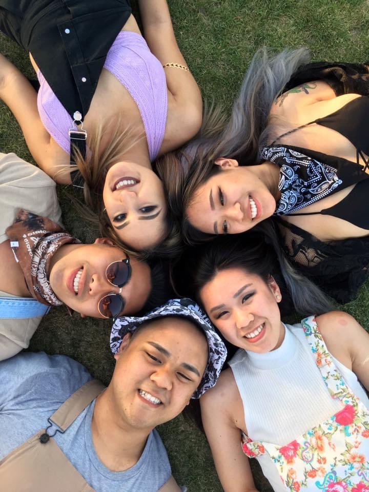 <a href="/DorianQD/">Dorian</a> <a href="/sssandyy/">S.</a> <a href="/christymho/">Christy Ho</a> 5 years ago 😭😭😭