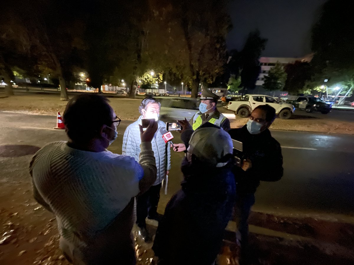 MFuenzalidaVII's tweet photo. Junto  a la SIAT de @Carab_Maule, realizamos a esta hora un operativo #ToleranciaCero en #Talca para prevenir la conducción con consumo de alcohol y otras drogas. Llamamos a la responsabilidad para evitar siniestros de tránsito que afecten a conductores y otras personas. https://t.co/xCLv9f3yvY