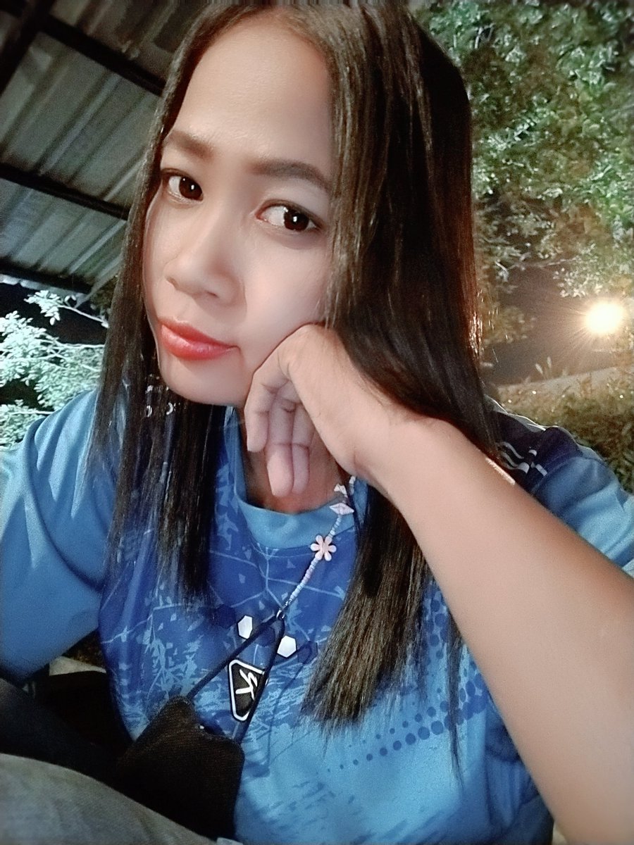 LadKhiri's tweet photo. ร่างกายขาดวิตามินให้กินผัก แต่ถ้าขาดความรักให้กินเรา https://t.co/0kqxMnvrld