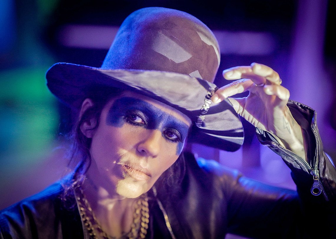  Happy Birthday Linda Perry     