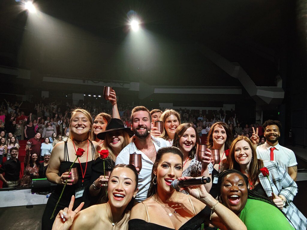 The Bachelor Live tweet media