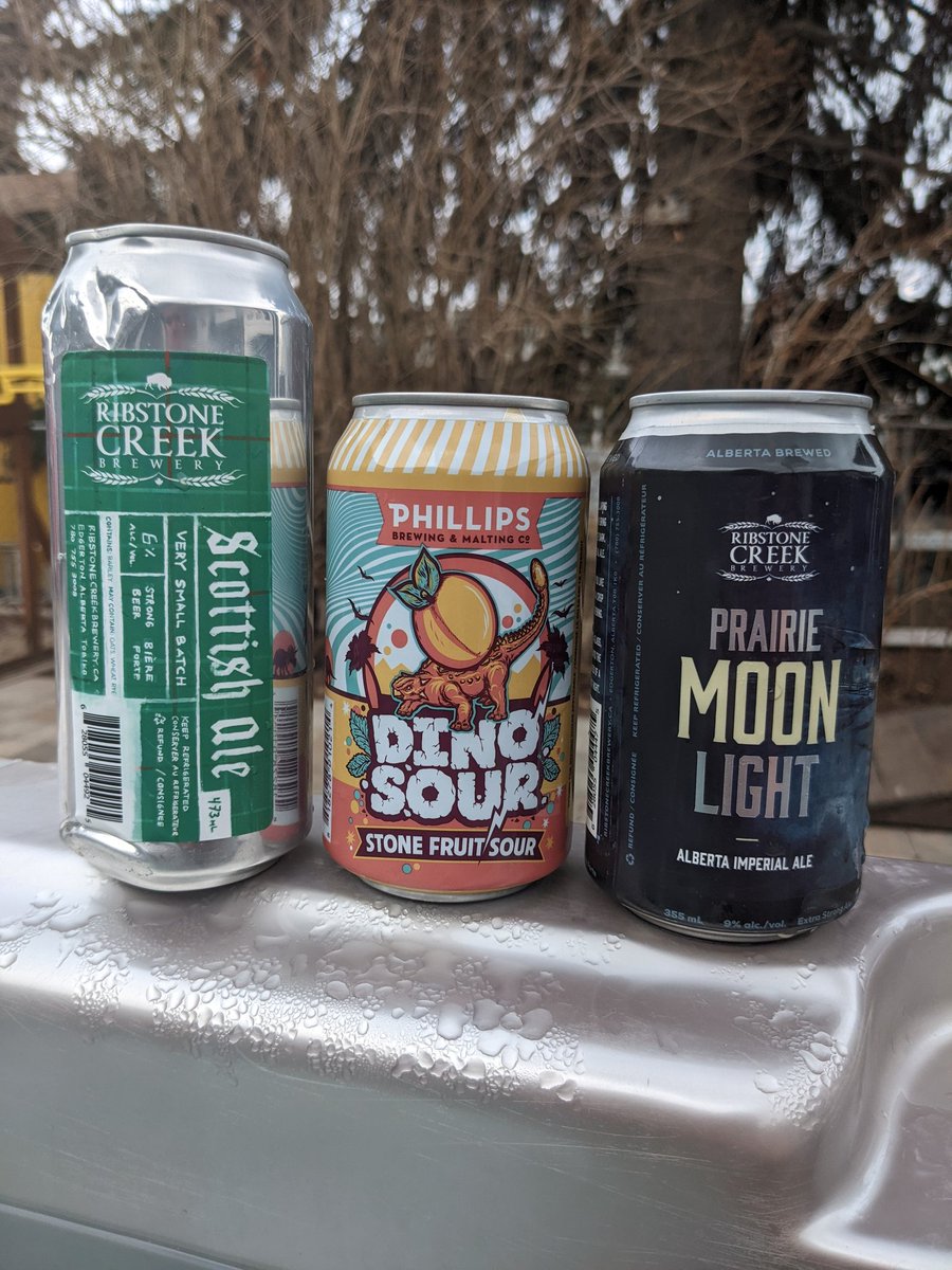 Hello darkness my old friend ......
Great to catch up with @LorneSundby and get some excellent <a href="/RibstoneCreek/">Ribstone Creek</a> beers.  The prairie moon has so many layers.